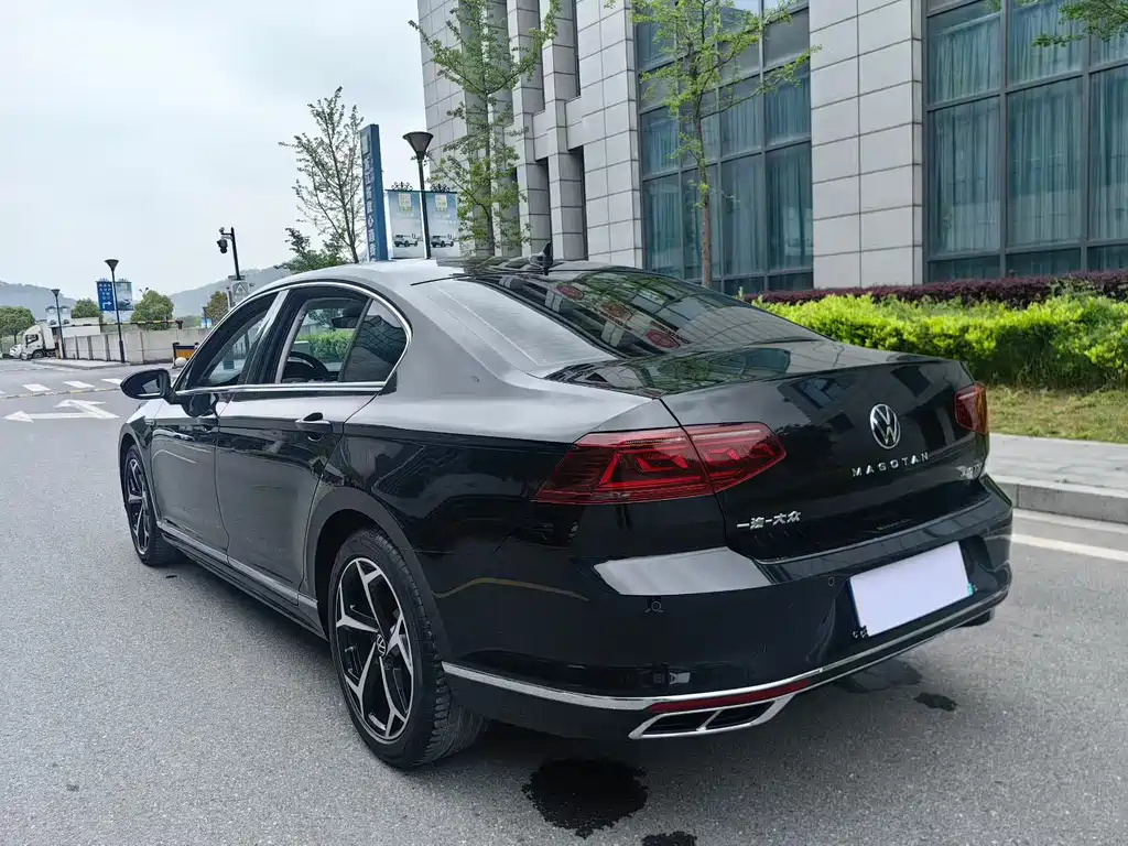 Magotan 2023 2 million commemorative edition 330TSI DSG luxury model купить на сайте DeffCars