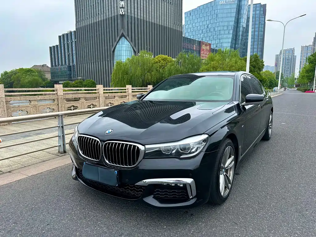 BMW 7 Series 2018 730Li Leading M Sports Package купить на сайте DeffCars