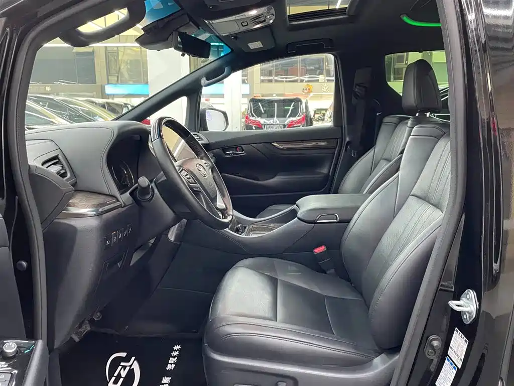 Wilfa 2021 Crown Dual Engine 2.5L HV Premium Edition купить на сайте DeffCars