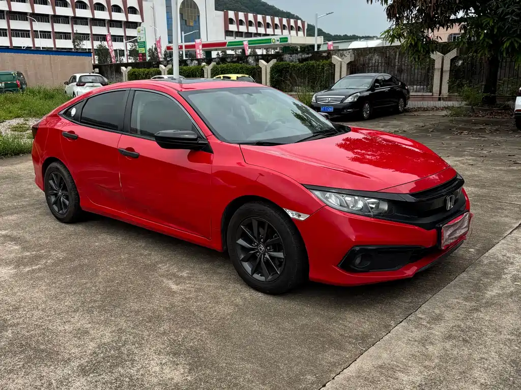 Civic 2019 220TURBO CVT Dynamic Edition National V купить на сайте DeffCars