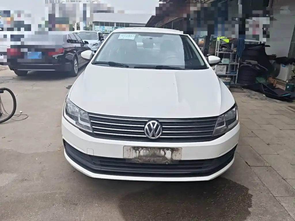 Lavida 2017 1.6L automatic fashion version купить на сайте DeffCars