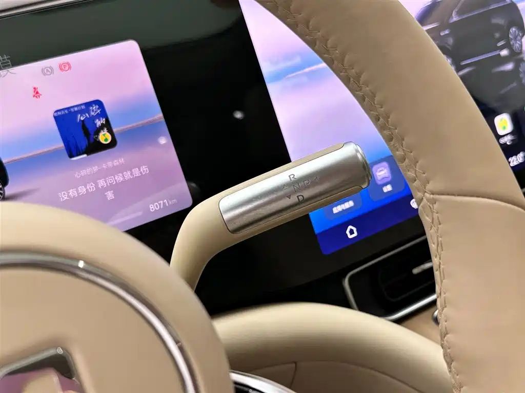 Wenjie M9 2025 extended range Ultra version 52kWh 6-seater version (192-line lidar) купить на сайте DeffCars