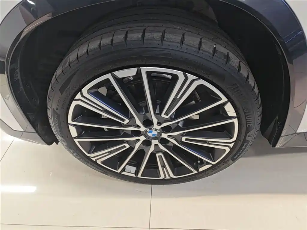 BMW X1 2023 xDrive25Li X Design Package купить на сайте DeffCars