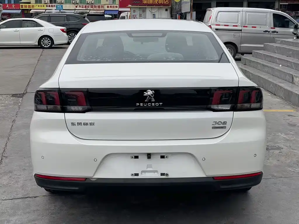 Peugeot 308 2016 230THP Automatic Deluxe Edition купить на сайте DeffCars