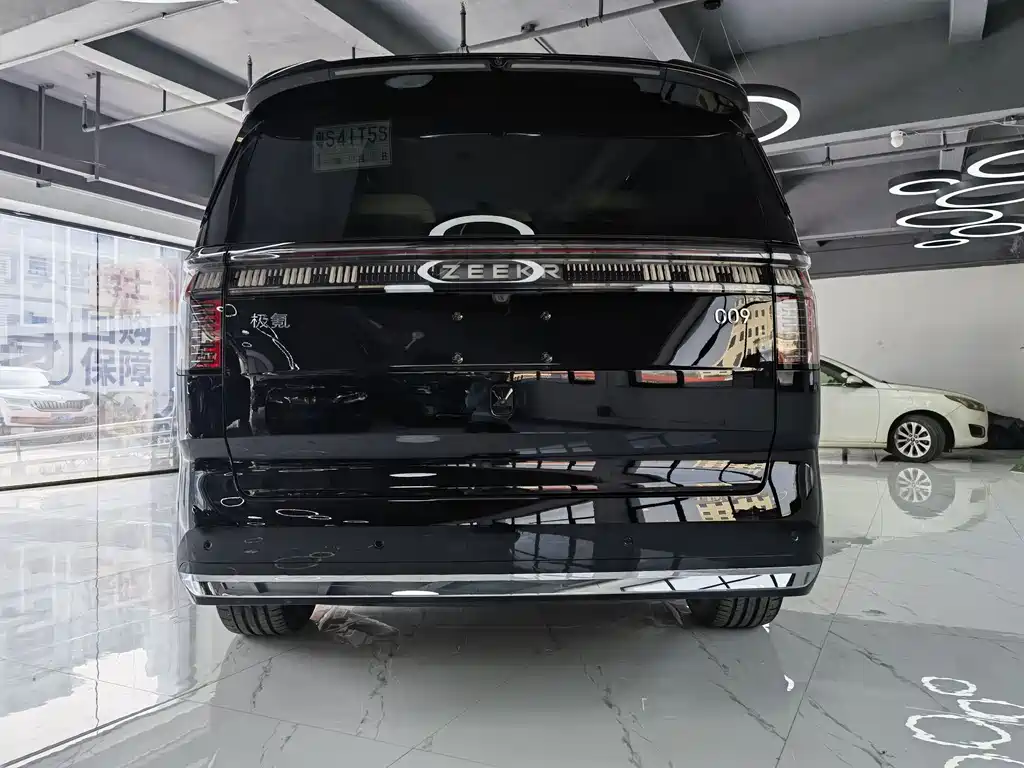 Jikrypton 009 2024 seven-seat aisle version four-wheel drive 108kWh купить на сайте DeffCars