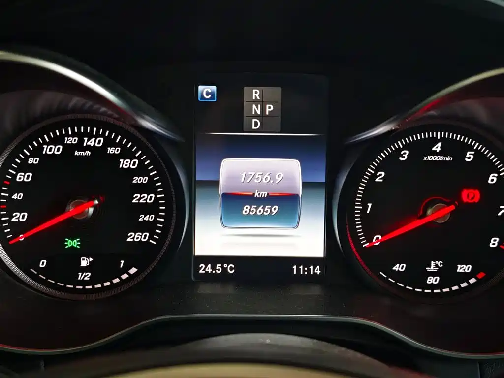 Mercedes-Benz GLC 2018 GLC 260 4MATIC luxury model купить на сайте DeffCars