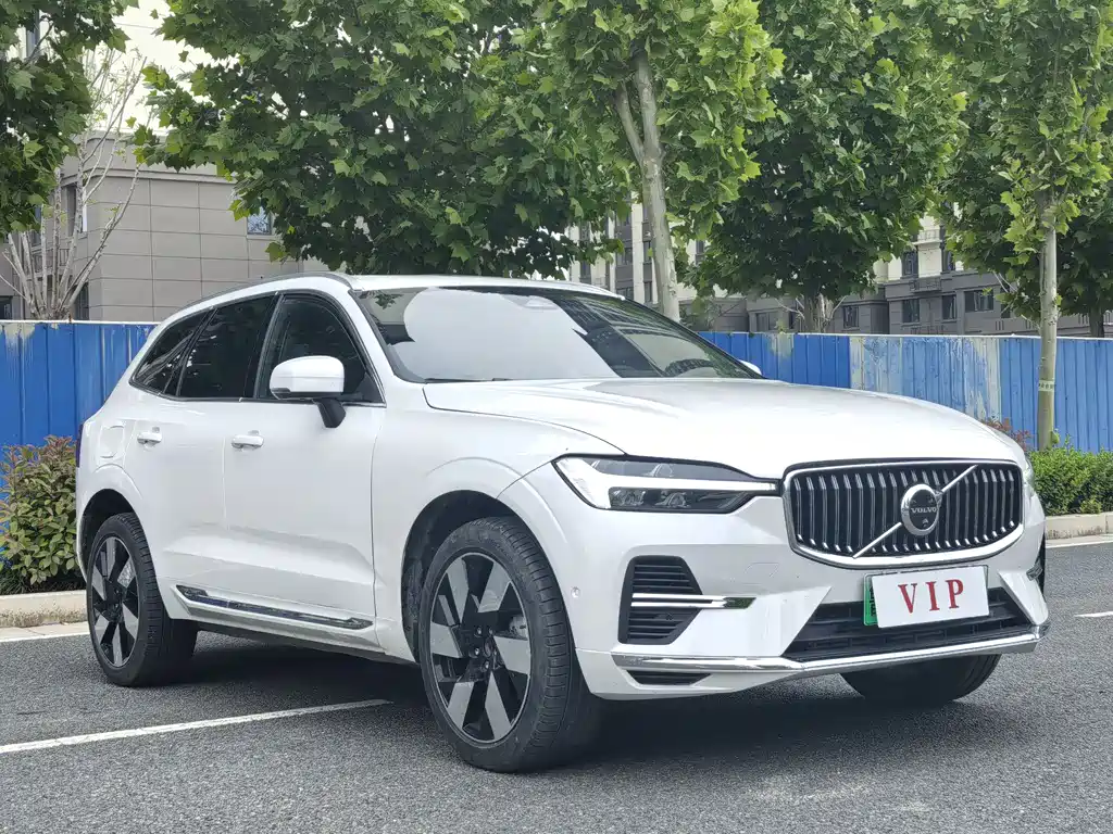 Volvo XC60 plug-in hybrid 2024 T8 plug-in hybrid long-range four-wheel drive Zhiya luxury version купить на сайте DeffCars