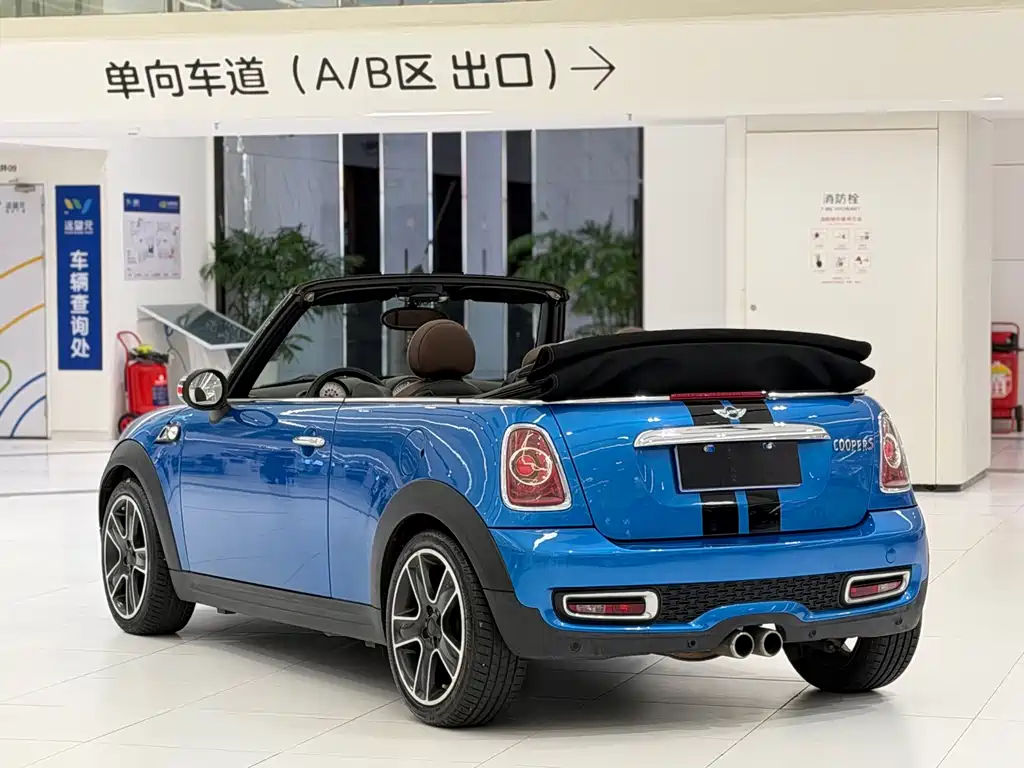 Mini 2011 1.6T Cooper S Cabrio купить на сайте DeffCars