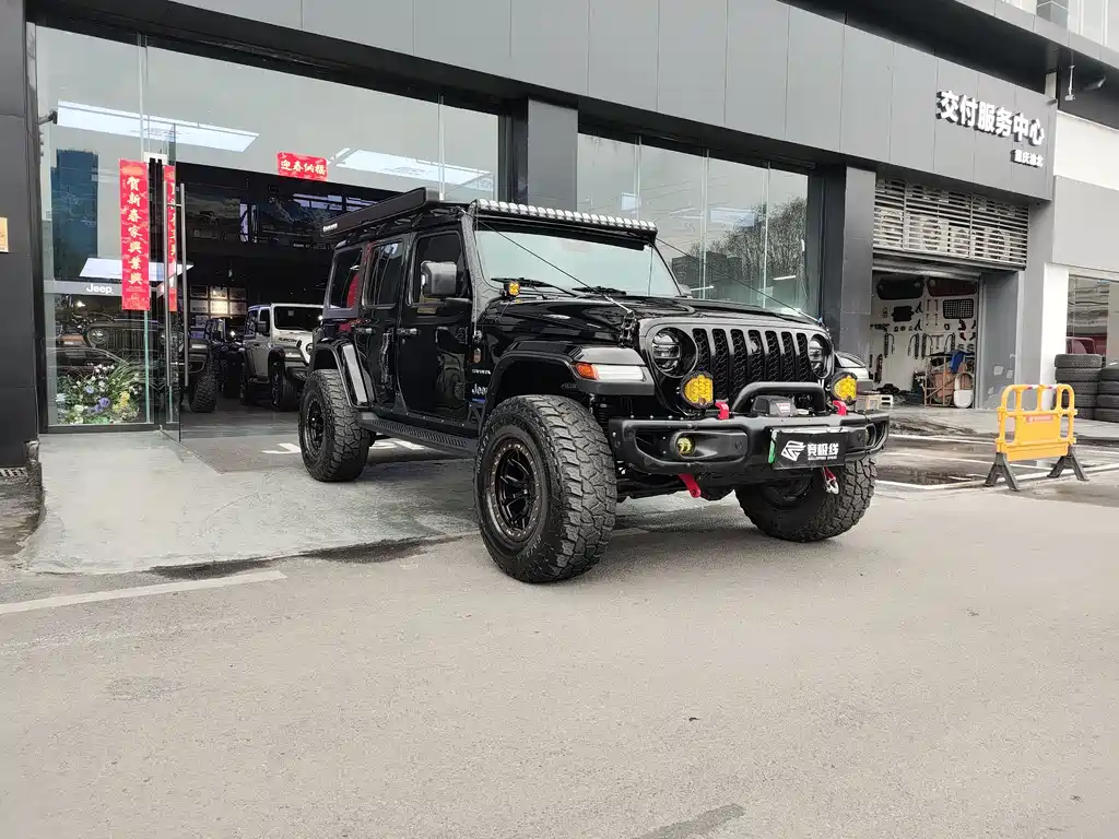 Wrangler New Energy 2021 Four-door 2.0T 4xe Sahara купить на сайте DeffCars