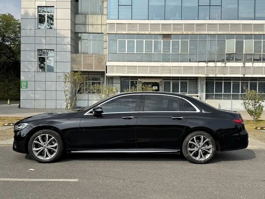 Mercedes-Benz E-Class 2022 E 300 L Sports Luxury купить на сайте DeffCars
