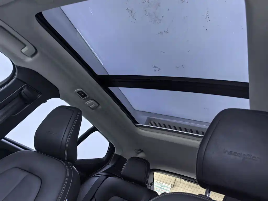 Volvo XC40 2020 T4 four-wheel drive Zhiyuan Deluxe Edition купить на сайте DeffCars