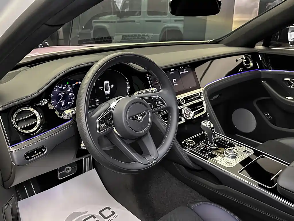 Flying Spur 2023 4.0T V8 S купить на сайте DeffCars