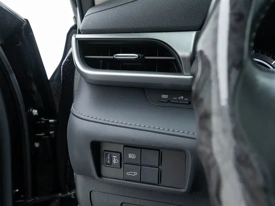 Highlander 2023 2.5L intelligent electric hybrid dual-engine four-wheel drive premium version 7 seats купить на сайте DeffCars