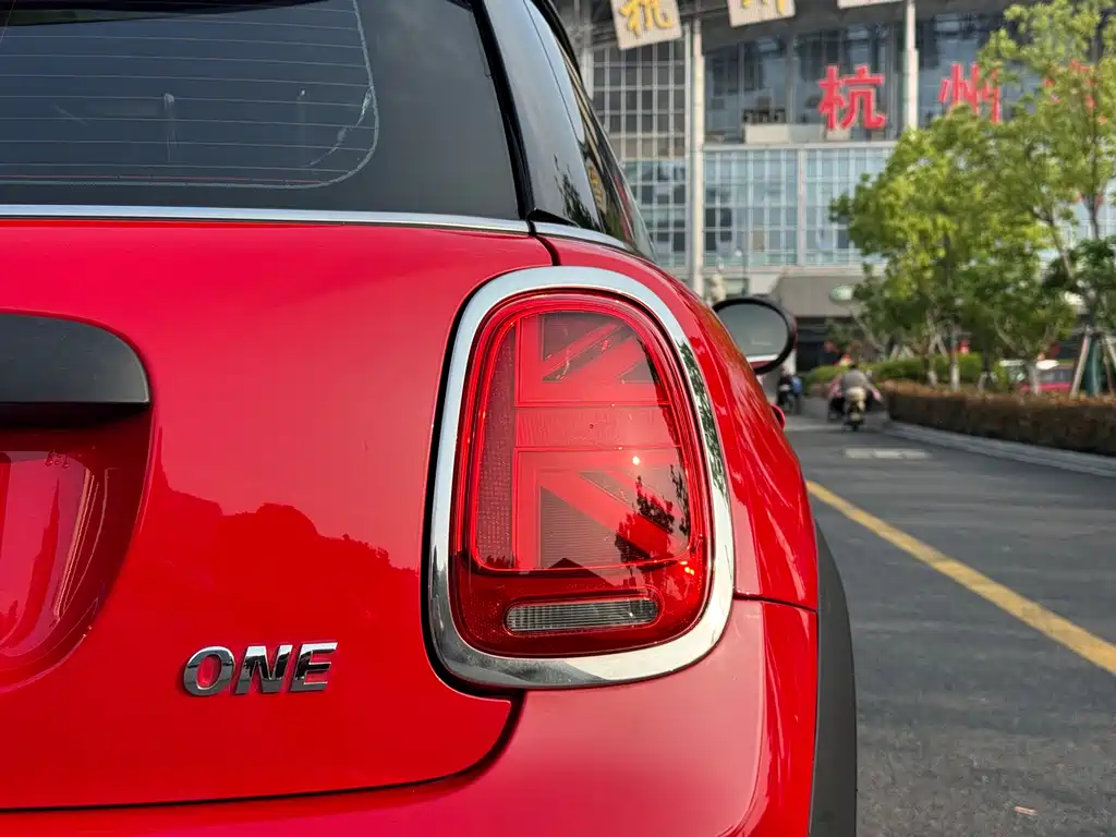 MINI 2022 1.5T ONE купить на сайте DeffCars