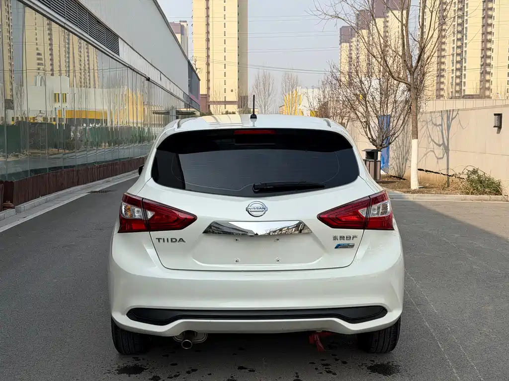 Tiida 2020 1.6L CVT Smart Travel Edition купить на сайте DeffCars