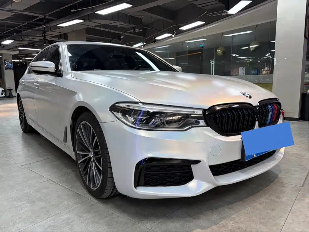 BMW 5 Series 2020 530Li Leading M Sports Package купить на сайте DeffCars