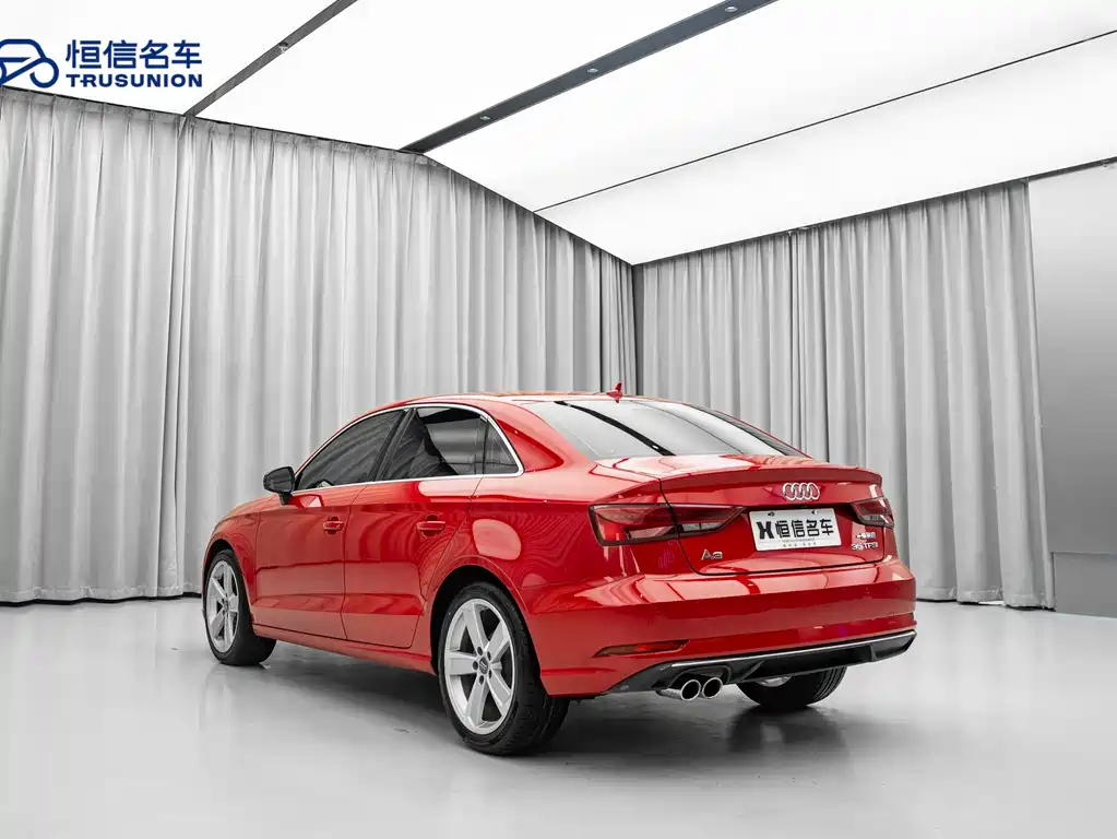 Audi A3 2018 30th Anniversary Model Limousine 35 TFSI Fashion Model купить на сайте DeffCars