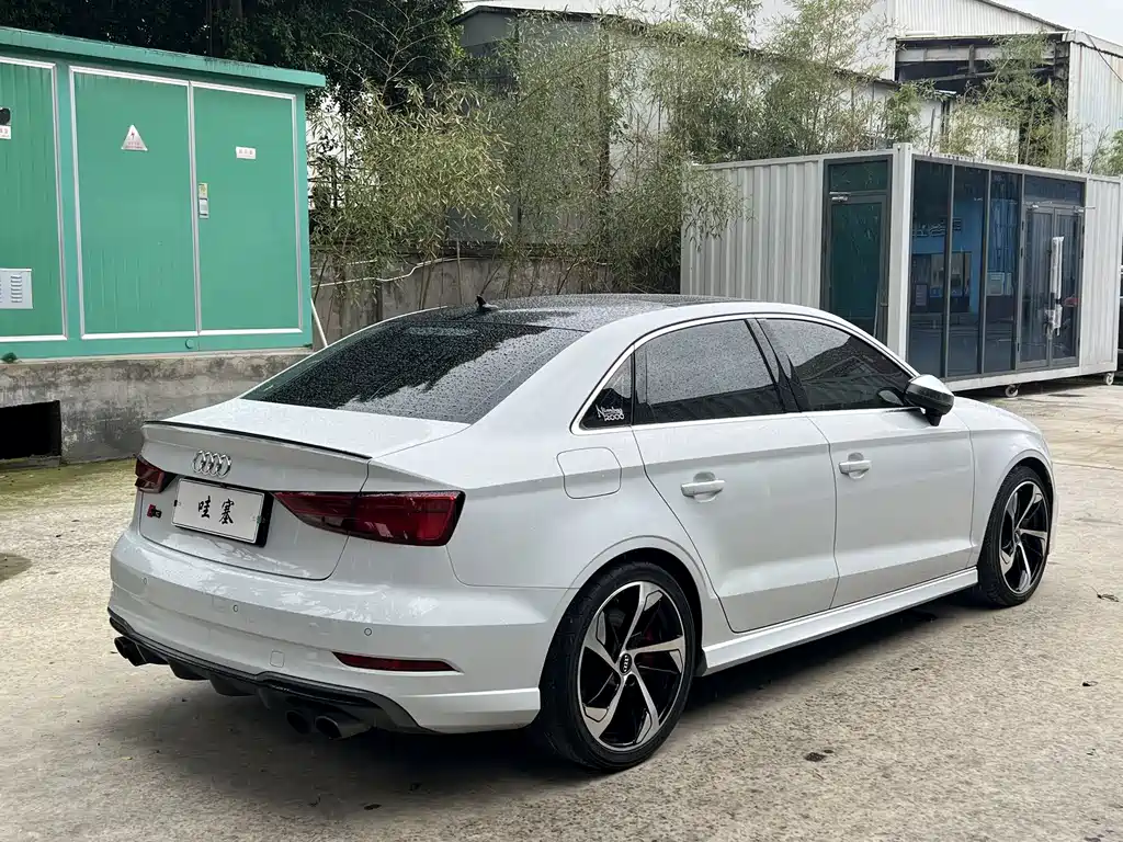 Audi S3 2017 facelift S3 2.0T Limousine купить на сайте DeffCars