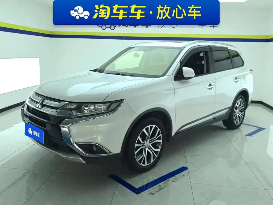 Outlander 2018 2.0L 2WD Honor Edition 5 seats купить на сайте DeffCars