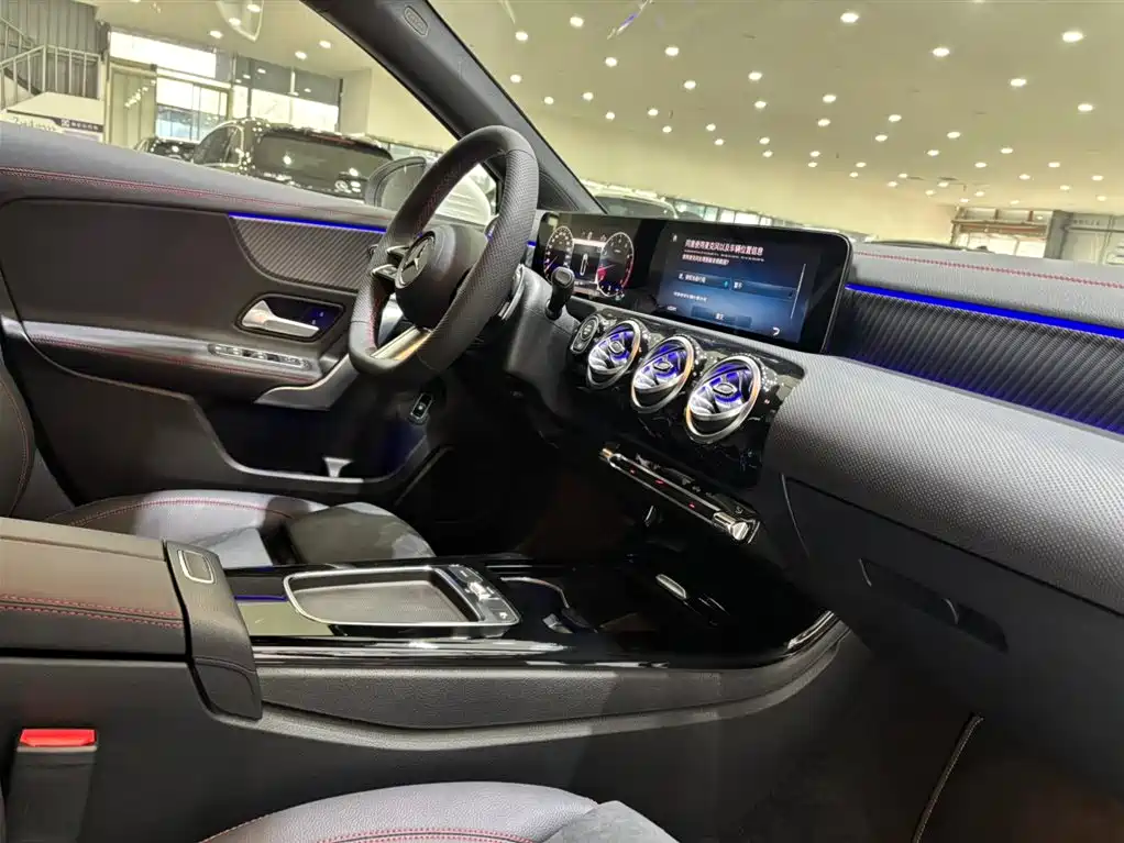 Mercedes-Benz A-Class 2025 A 200 L Fashion Model купить на сайте DeffCars