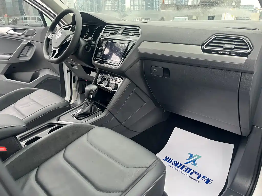 Tiguan L 2019 330TSI automatic two-wheel drive panoramic comfort version National VI купить на сайте DeffCars