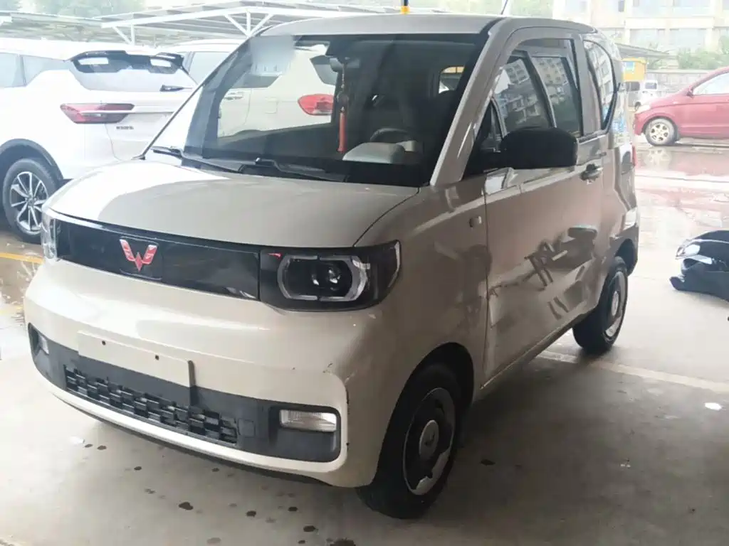 Hongguang MINIEV 2021 Macaron Sandwich Style 120km Sanyuan Lithium купить на сайте DeffCars