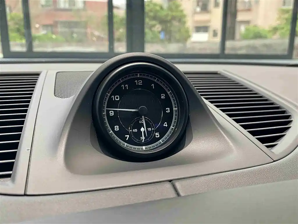 Macan 2023 Macan 2.0T купить на сайте DeffCars