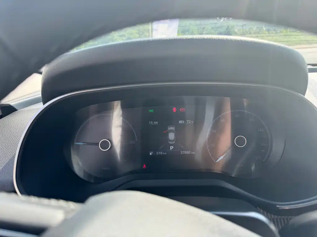 Red Flag Hongqi E-QM5 2022 431km Charging Fun Edition купить на сайте DeffCars
