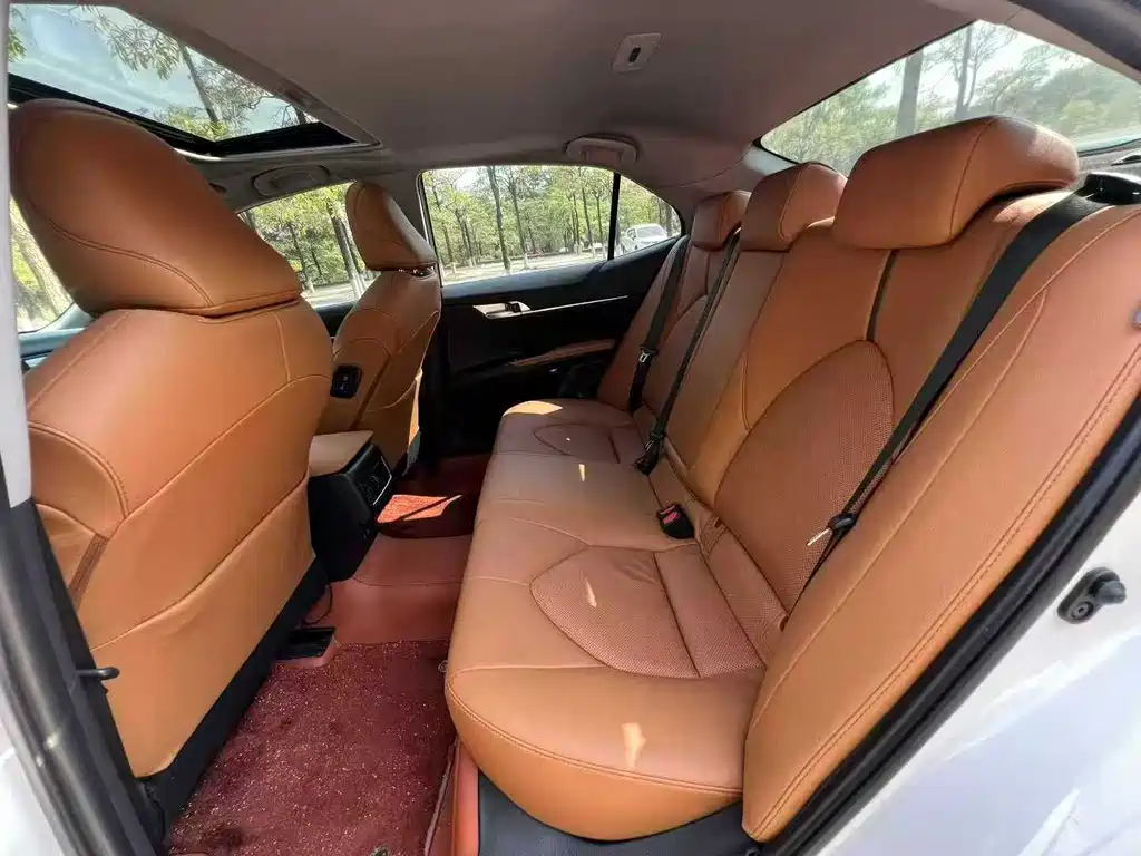 Camry 2022 2.0GVP Leading Edition купить на сайте DeffCars