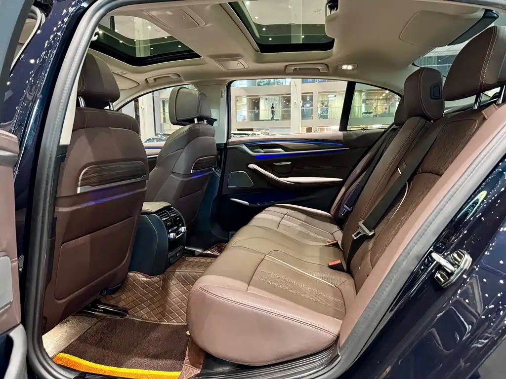 BMW 5 Series 2021 530Li Exclusive Luxury Package купить на сайте DeffCars