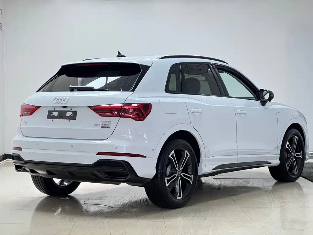 Audi Q3 2022 35 TFSI Fashionable and Dynamic купить на сайте DeffCars