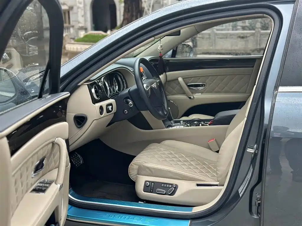 Flying Spur 2017 4.0T V8 S Standard Edition купить на сайте DeffCars