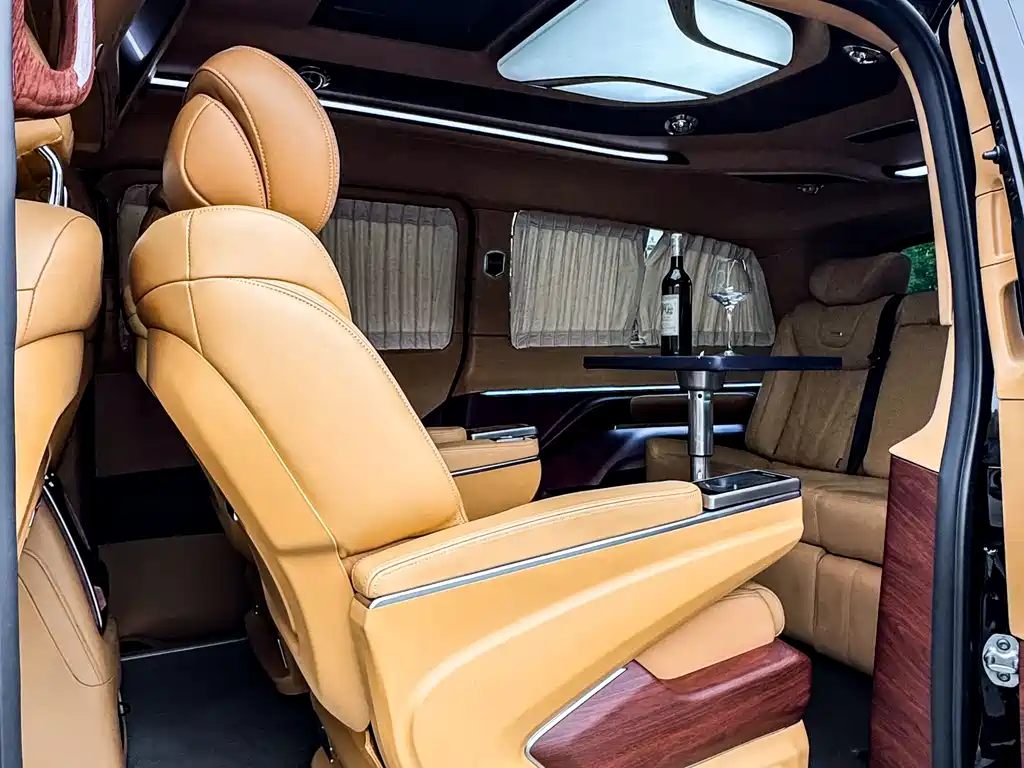 Mercedes-Benz V-Class 2022 V 260 L Long Wheelbase Luxury Edition купить на сайте DeffCars