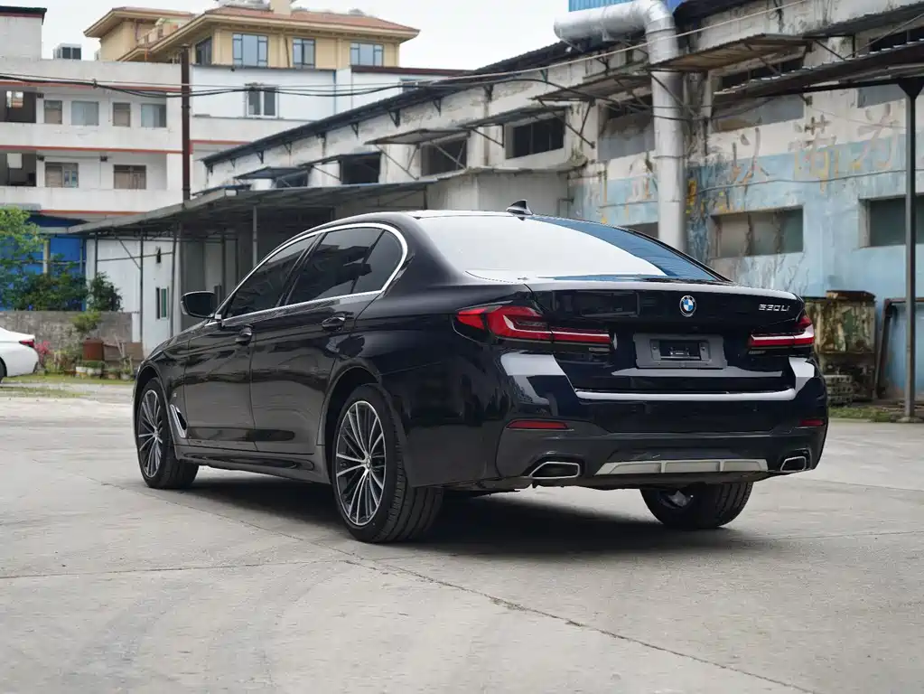 BMW 5 Series 2023 facelift 530Li leading M sports package купить на сайте DeffCars