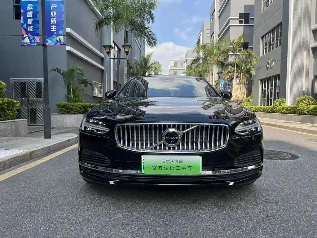 Volvo S90 plug-in hybrid 2025 plug-in hybrid four-wheel drive long range Zhiya luxury version купить на сайте DeffCars