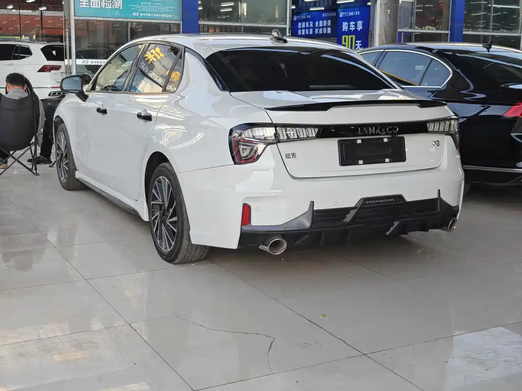 Lynk & Co 03 2020 1.5TD DCT Powerful Edition купить на сайте DeffCars