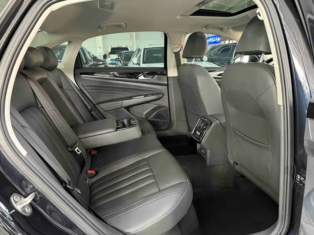 Passat 2022 280TSI Elite Edition купить на сайте DeffCars
