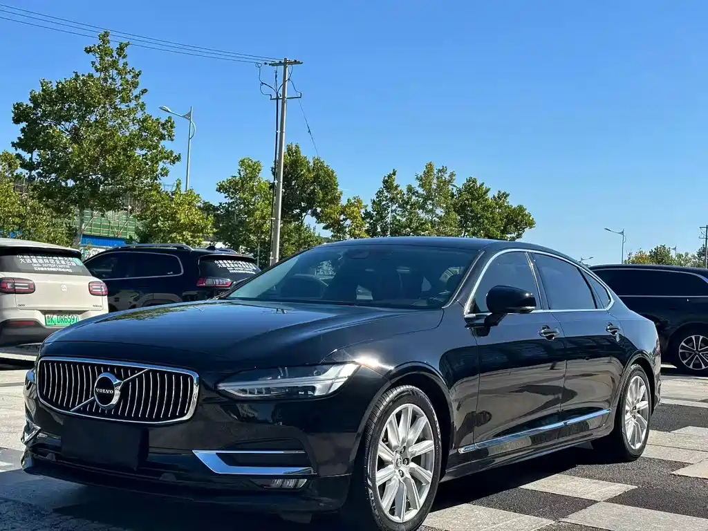 Volvo S90 2020 T5 Zhiyuan Luxury Edition купить на сайте DeffCars