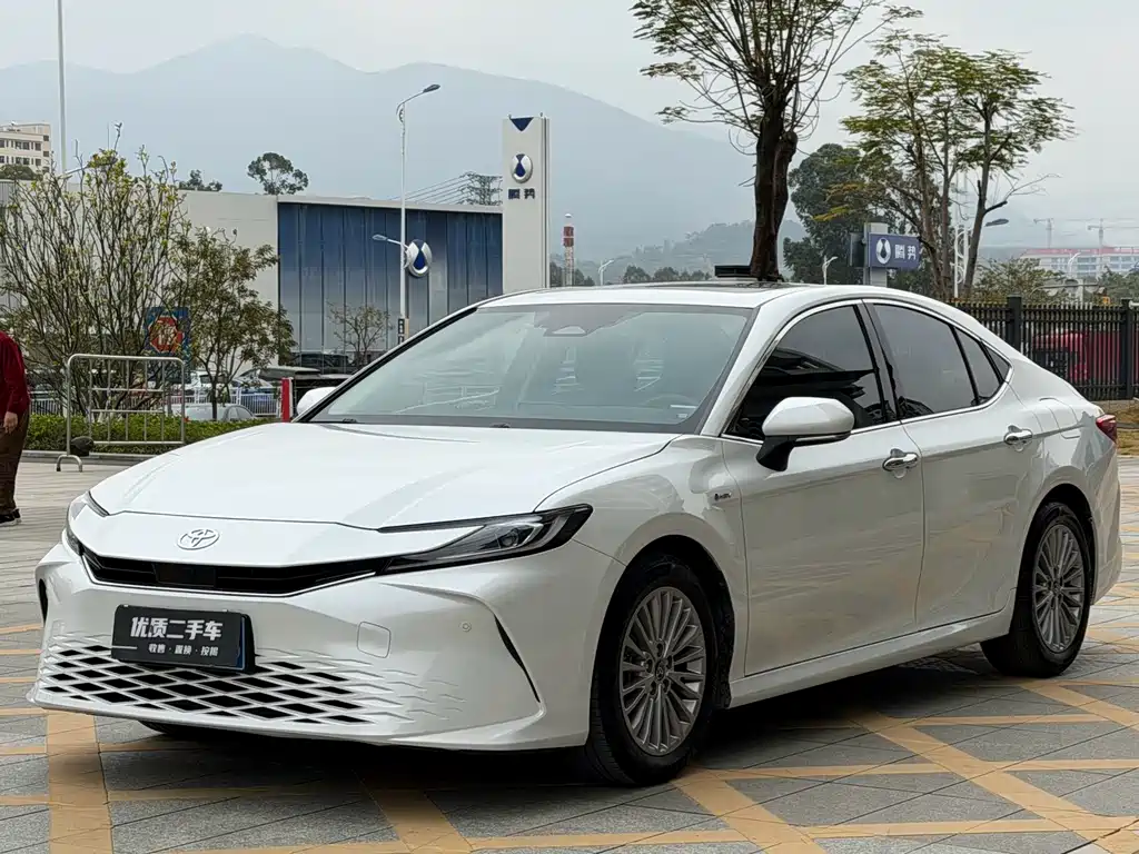 Camry 2024 Shuangqing 2.0HGVP Deluxe Edition купить на сайте DeffCars
