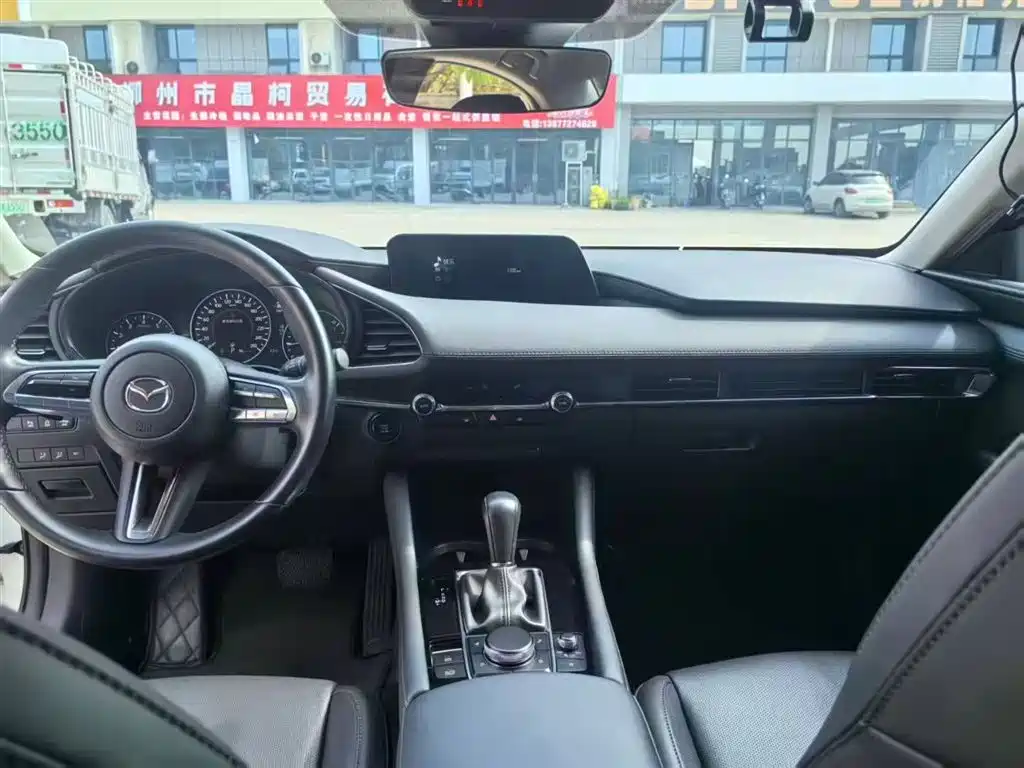 Mazda3 Angkesela 2025 2.0L Automatic Premium Edition купить на сайте DeffCars