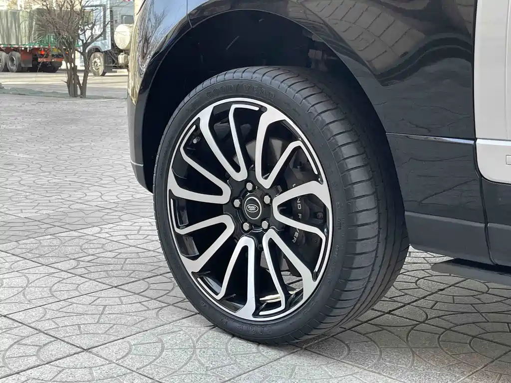 Range Rover 2019 3.0 SC V6 Legendary Extended Edition купить на сайте DeffCars