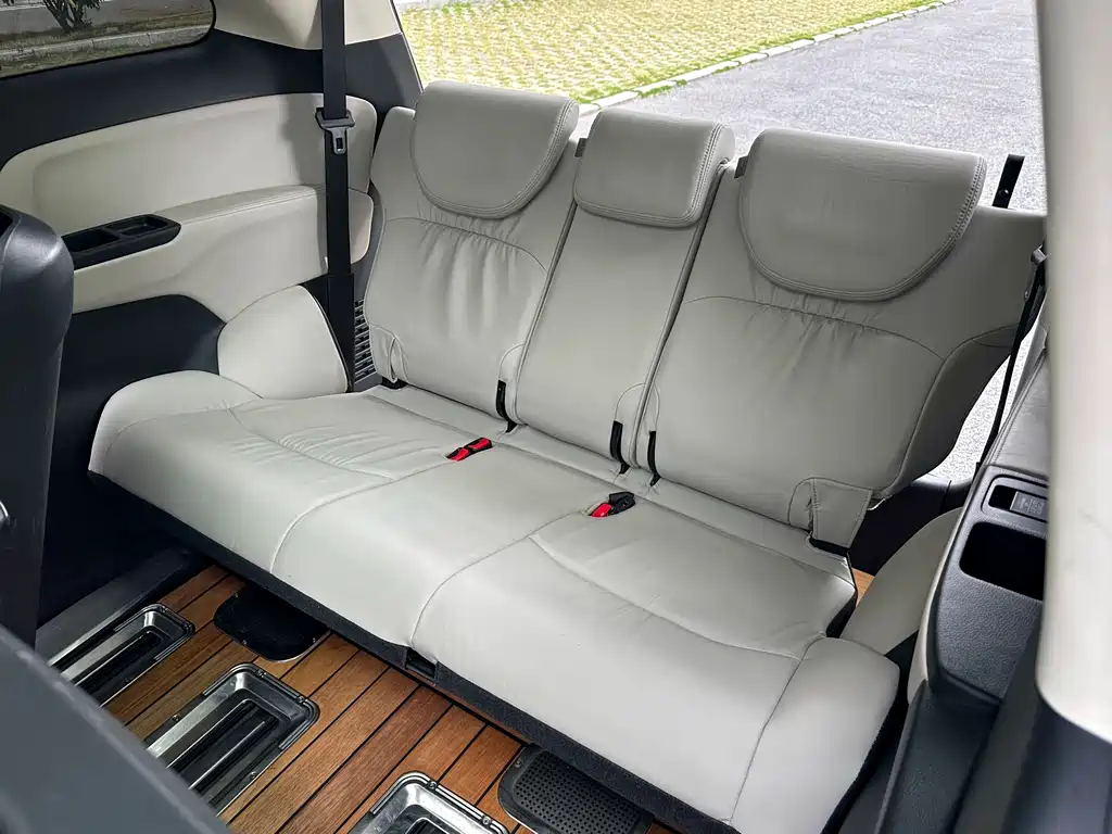 Alison 2022 2.0L e:HEV Deluxe Edition купить на сайте DeffCars