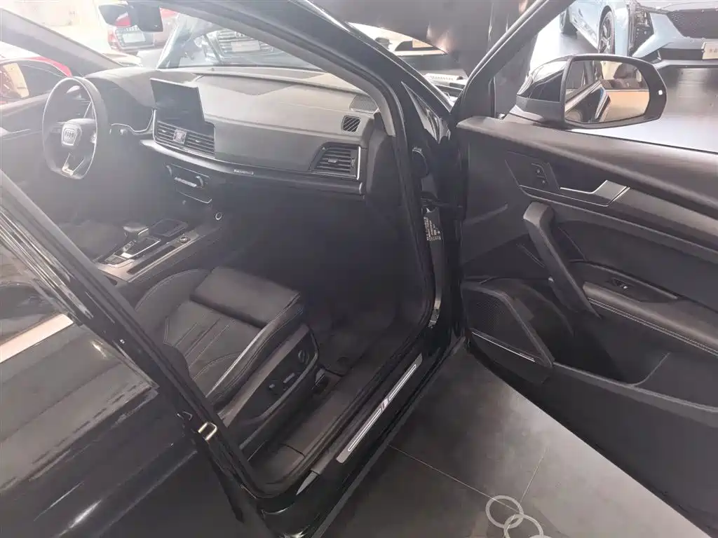 Audi Q5L 2022 facelift 45T luxury and dynamic model купить на сайте DeffCars