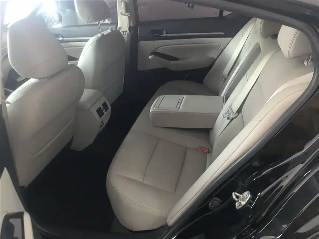 Teana 2021 2.0L XL Upper AD1 Smart Travel Navigation Edition купить на сайте DeffCars