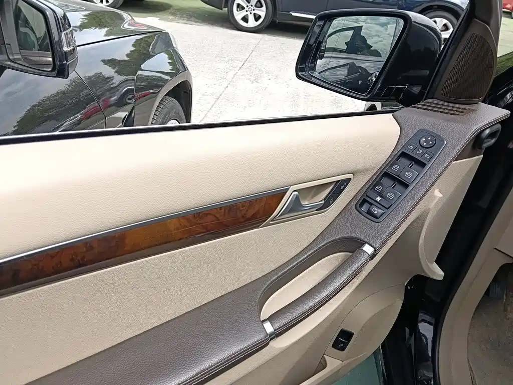 Mercedes-Benz R-Class 2011 R 350 L 4MATIC купить на сайте DeffCars