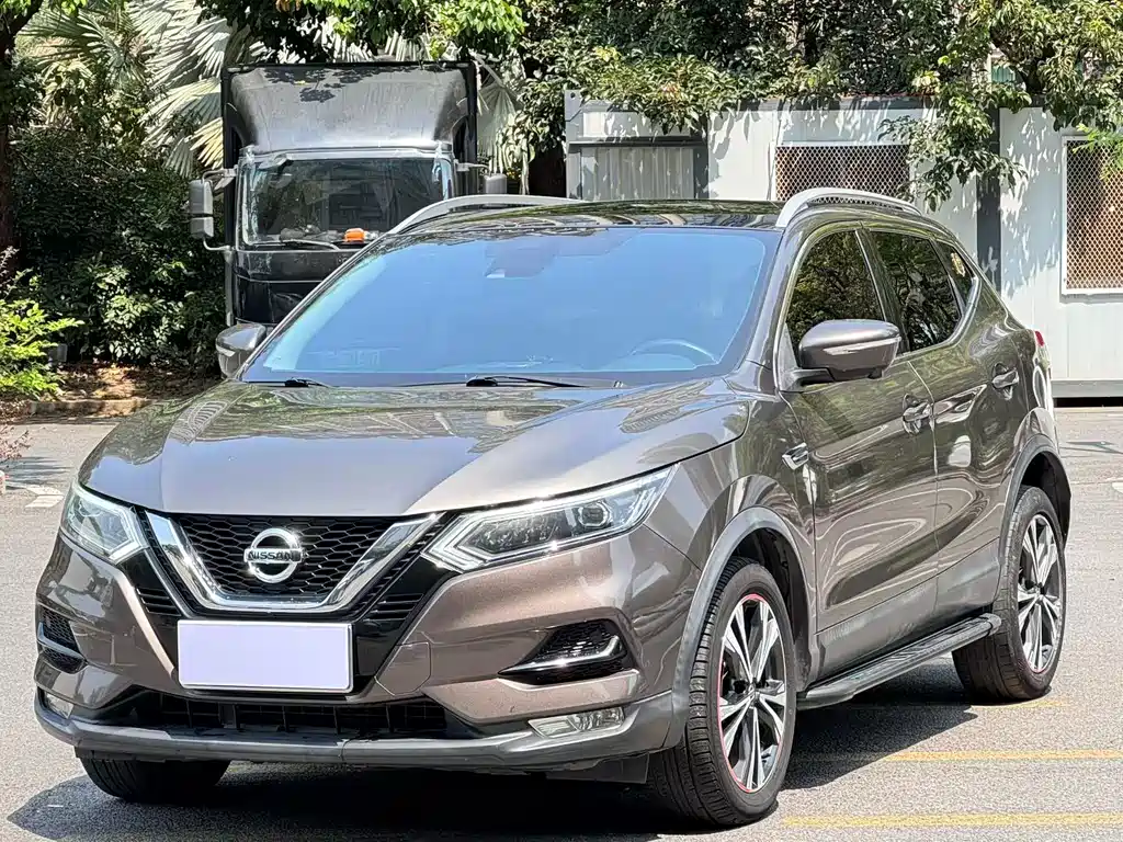 Qashqai 2019 2.0L CVT Deluxe Edition купить на сайте DeffCars