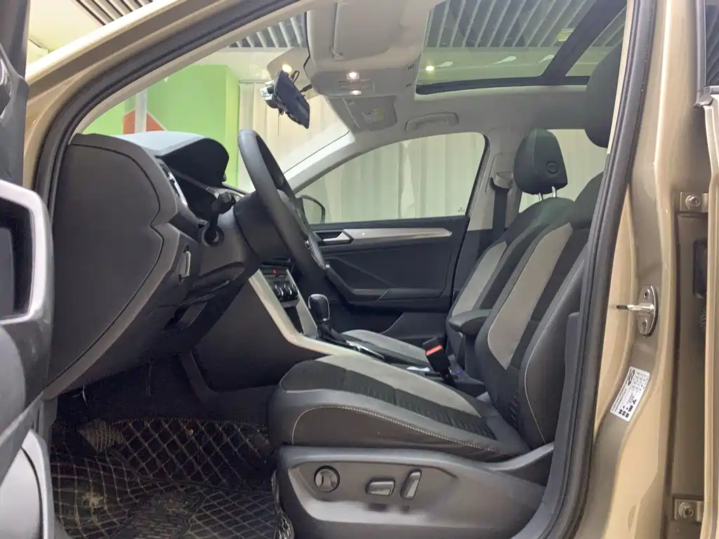 T-ROC 2022 model 280TSI DSG two-wheel drive elite PLUS купить на сайте DeffCars