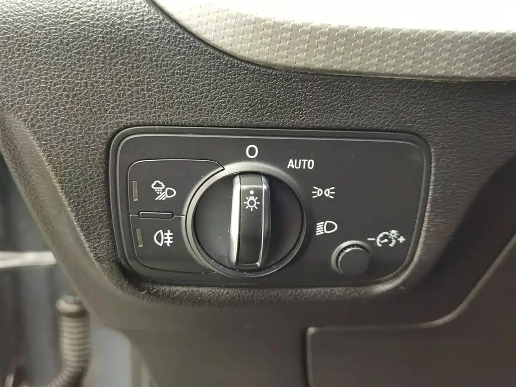 Audi Q2L 2021 35 TFSI aggressive and dynamic model купить на сайте DeffCars