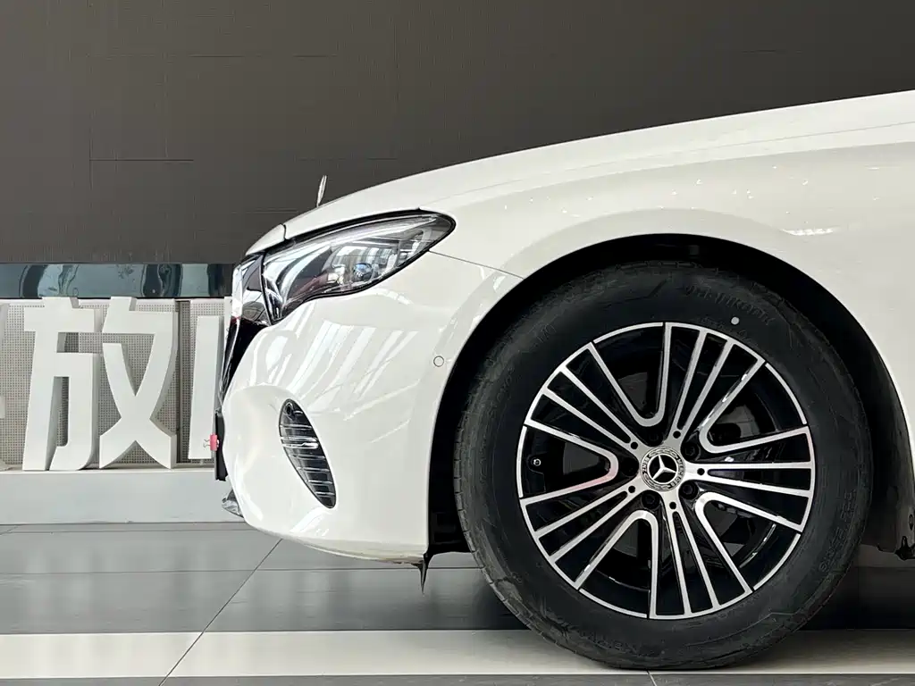Mercedes-Benz E-Class 2024 E 260 L купить на сайте DeffCars