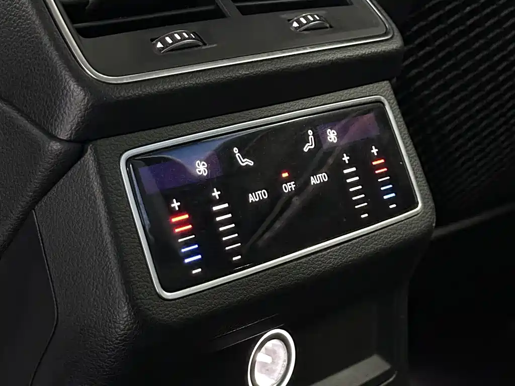 Audi A6L 2019 45 TFSI quattro exclusive and elegant model купить на сайте DeffCars